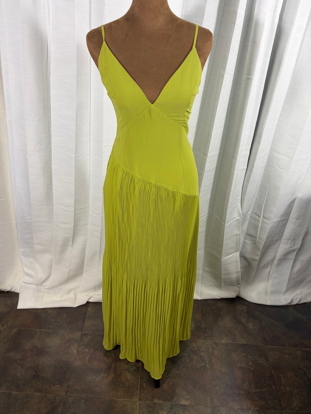NWT Lulus Mura Chartreuse Pleated Drop Waist Midi Dress Wedding Guest M